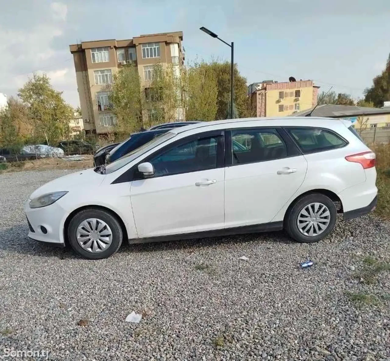 Ford Focus 2013 · 1.6 MT