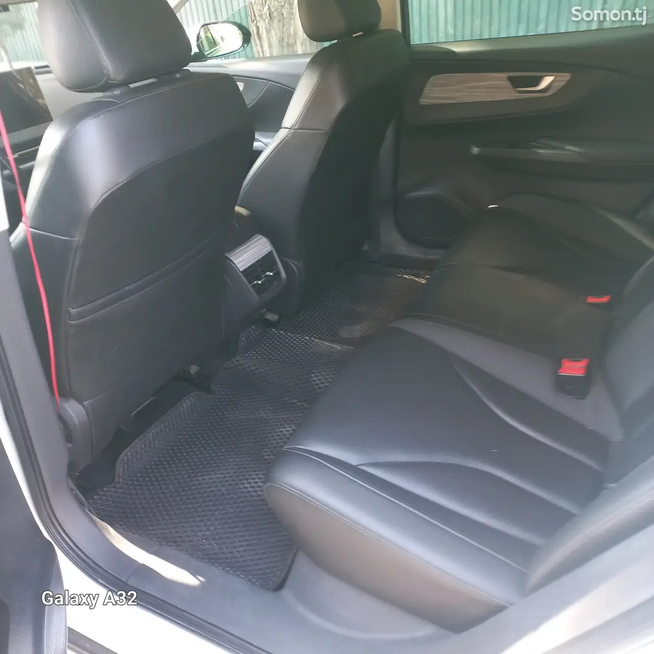 Hongqi E-QM5 2024 · AMT