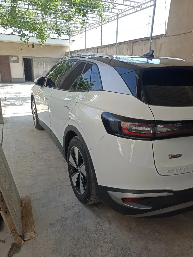 Volkswagen ID.4 2025 · AMT