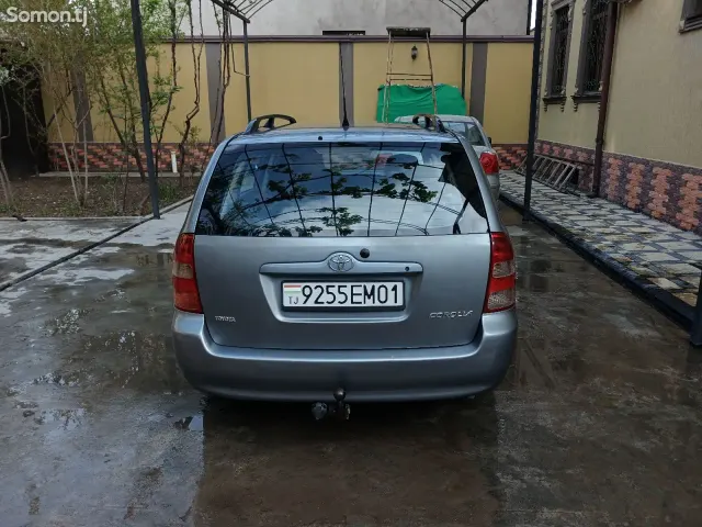 Toyota Corolla 2004 · 1.6 MT