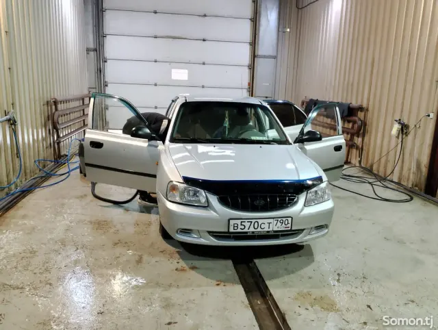 Hyundai Accent 2005 · 1.5 AT