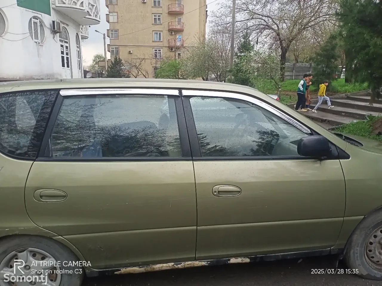 Kia Carnival 2001 · 1.8 MT