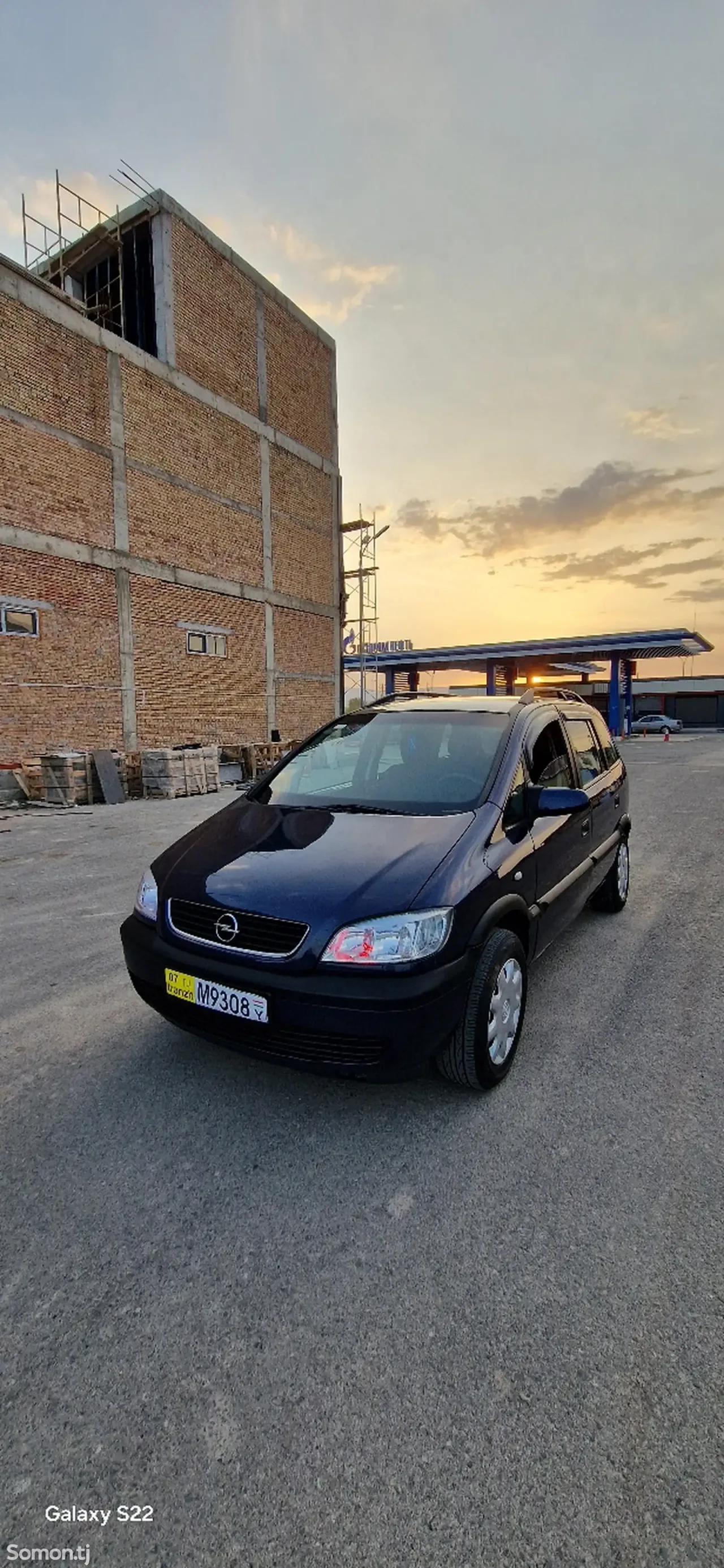Opel Zafira 2000 · 1.6 MT