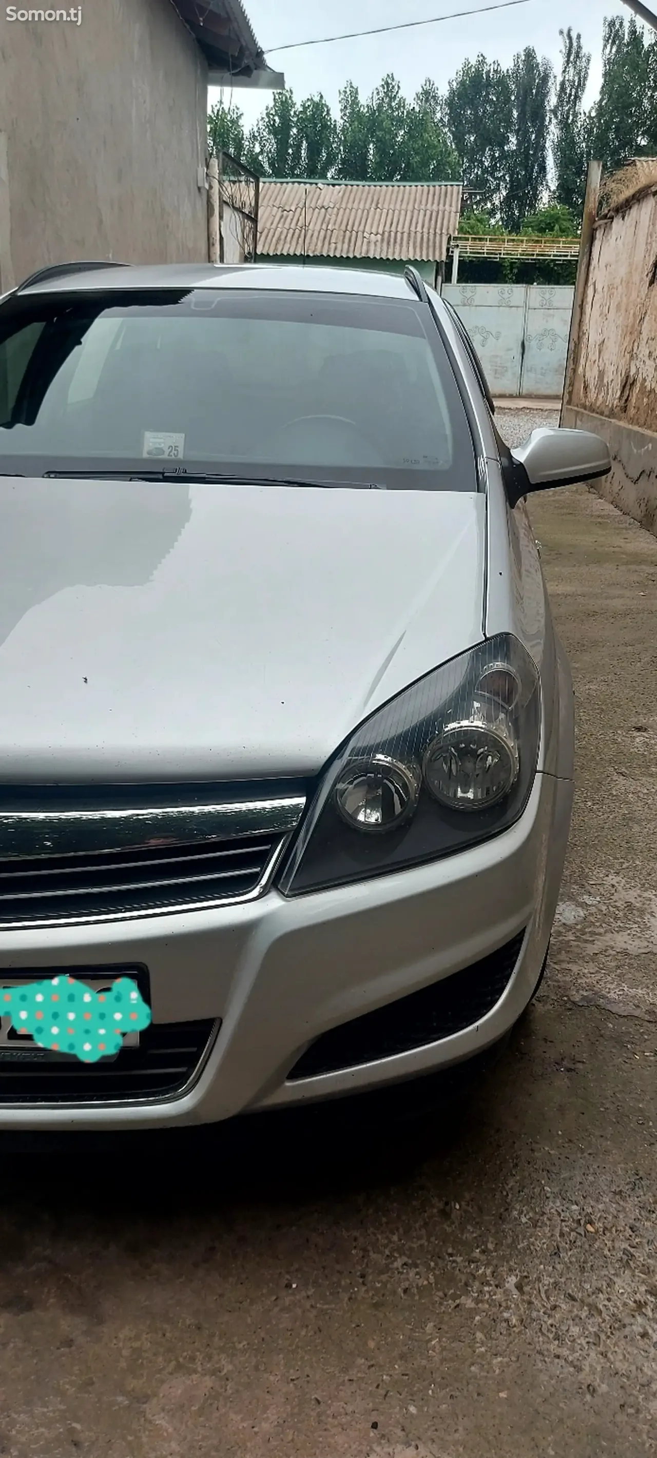 Opel Astra H 2011 · 1.6 MT