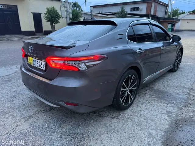 Toyota Camry 2018 · 2.5 AT