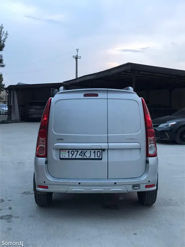 Lada (ВАЗ) Largus 2016 · 1.6 MT