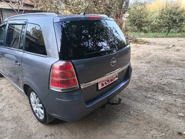 Opel Zafira 2007 · 2.2 AT