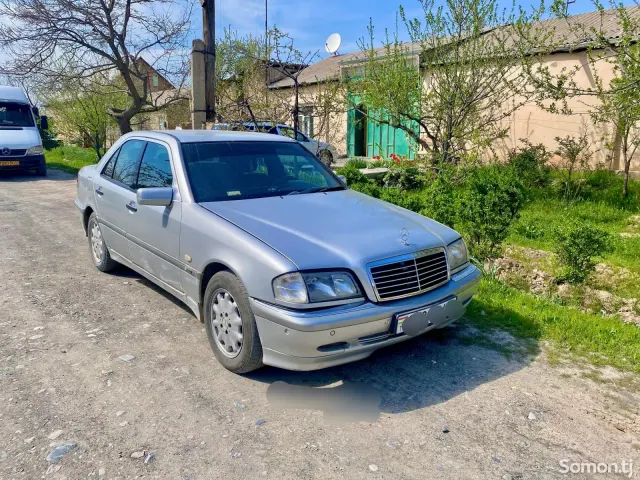 Mercedes-Benz C class 1998 · 2.2 MT