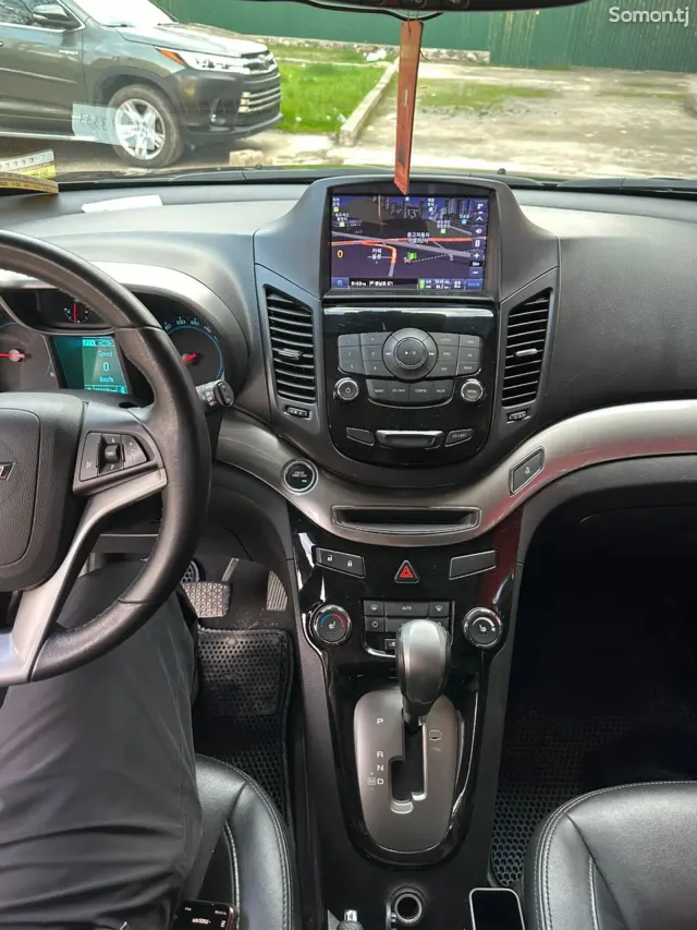 Chevrolet Orlando 2015 · 2.0 AT