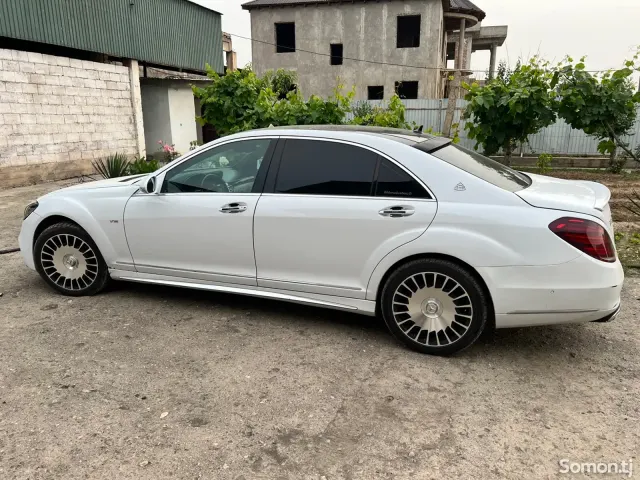Mercedes-Benz S class 2008 · 3.2 AT