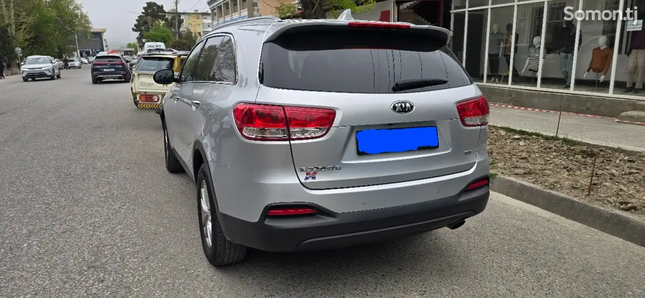 Kia Sorento 2016 · 2.4 AT