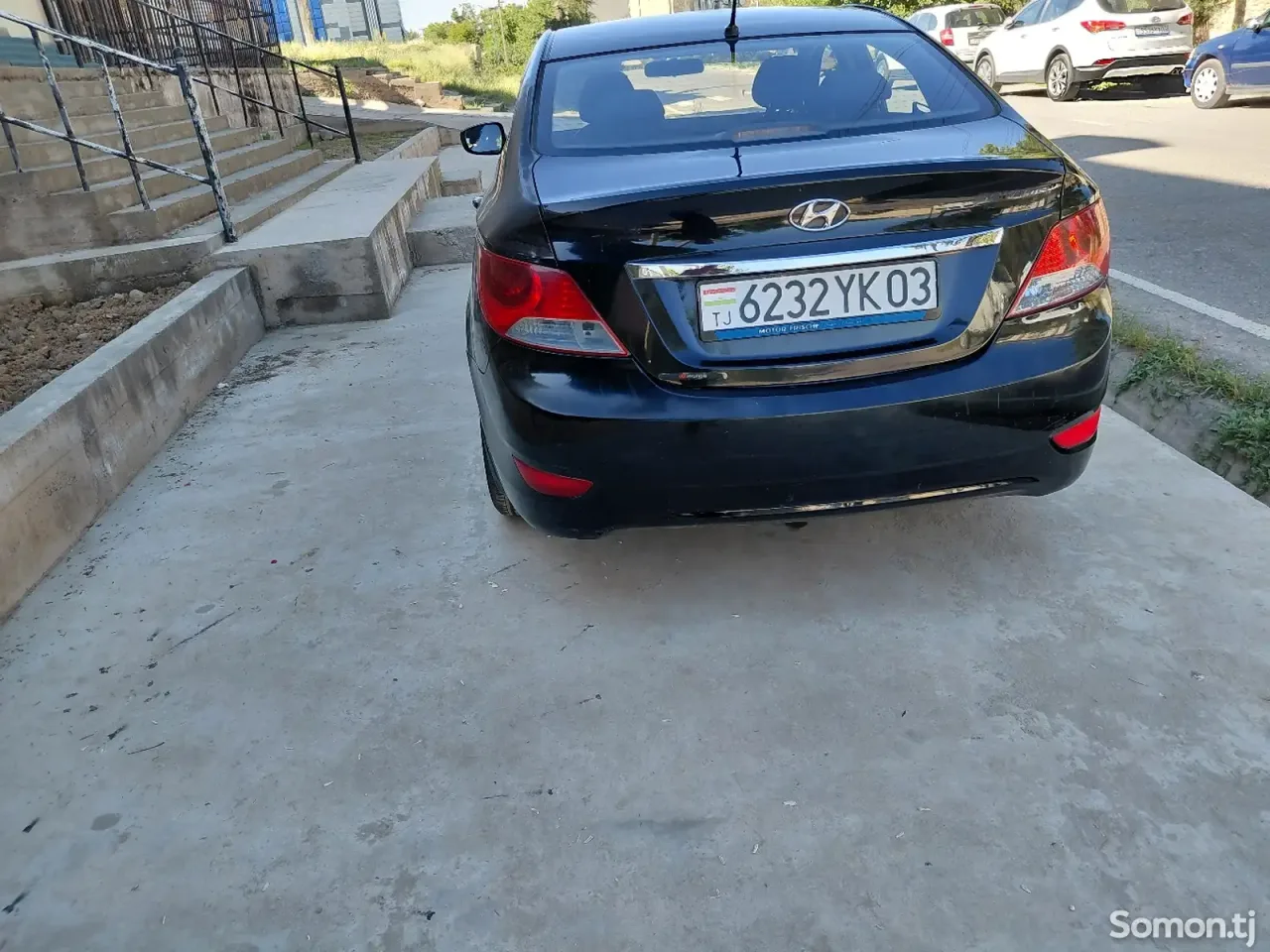 Hyundai Solaris 2011 · 1.6 MT