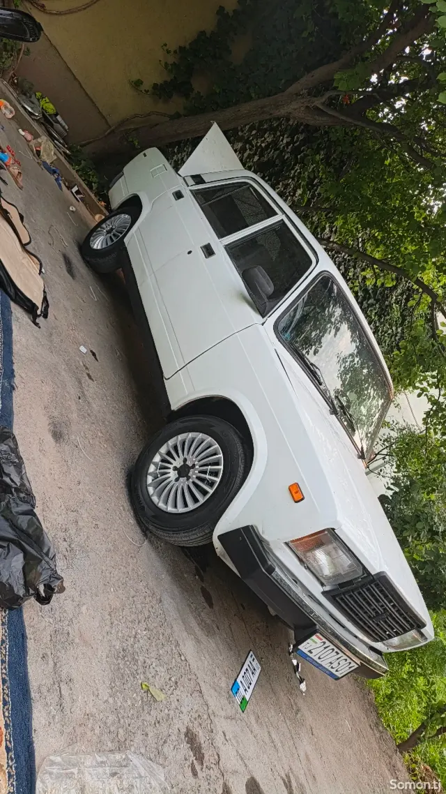 Lada (ВАЗ) 2107 2005 · 1.6 MT