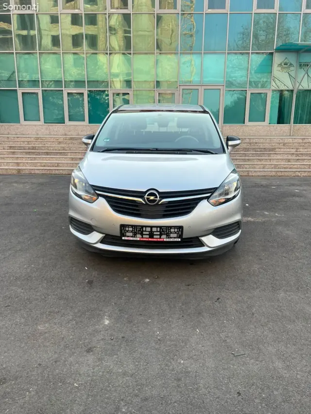 Opel Zafira 2017 · 2.0 AT