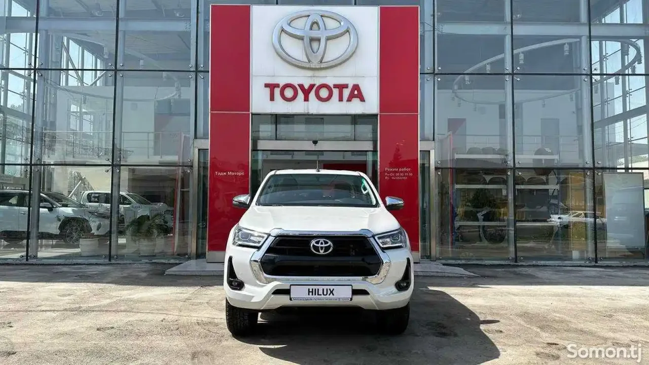 Toyota Hilux 2025 · 2.7 AT