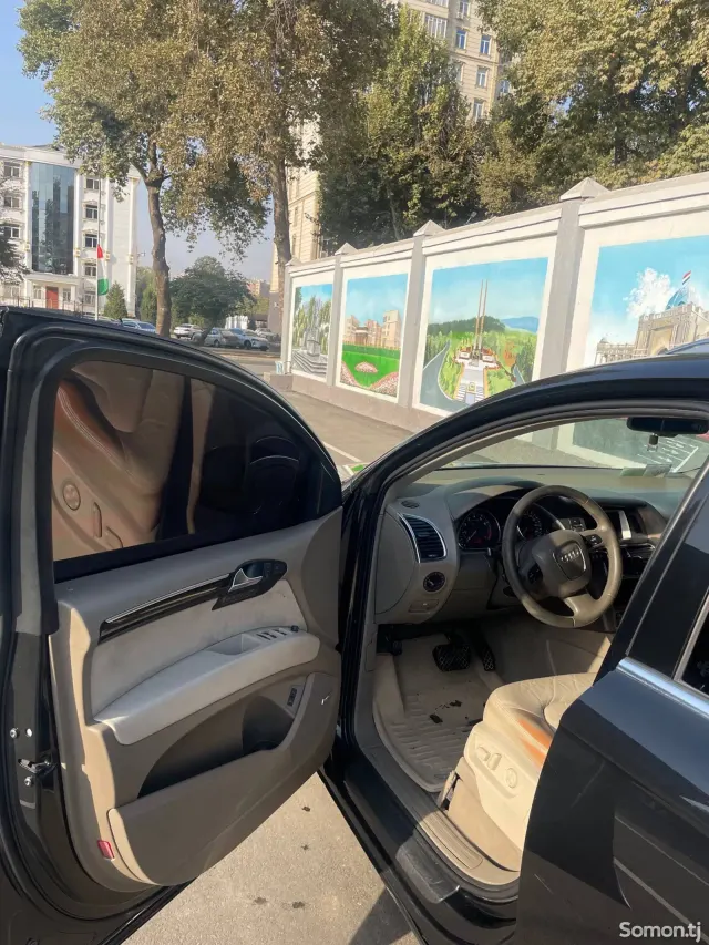 Audi Q7 2008 · 4.2 AT