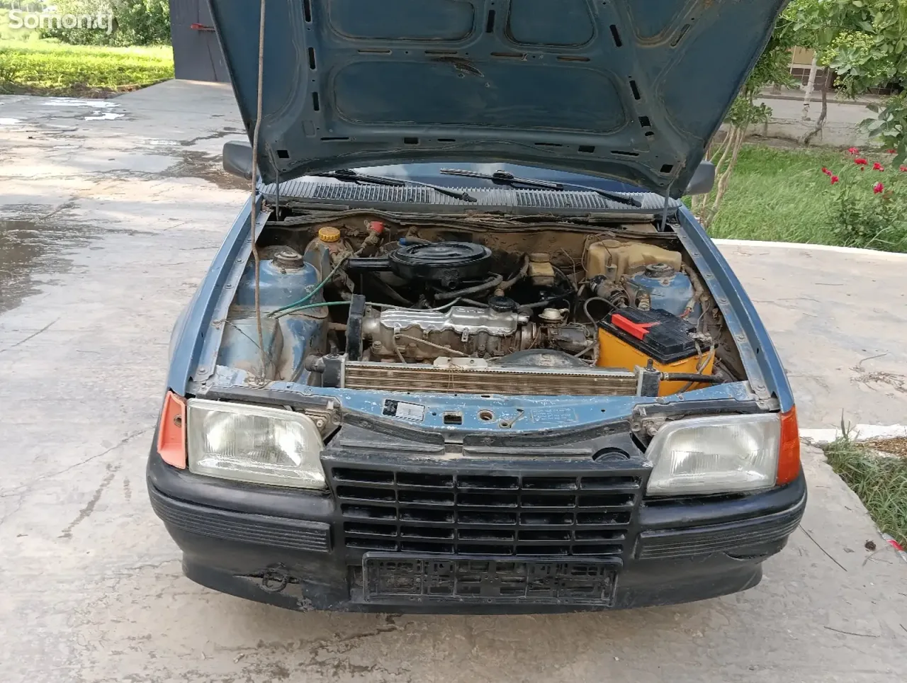Opel Kadett 1987 · 1.6 MT