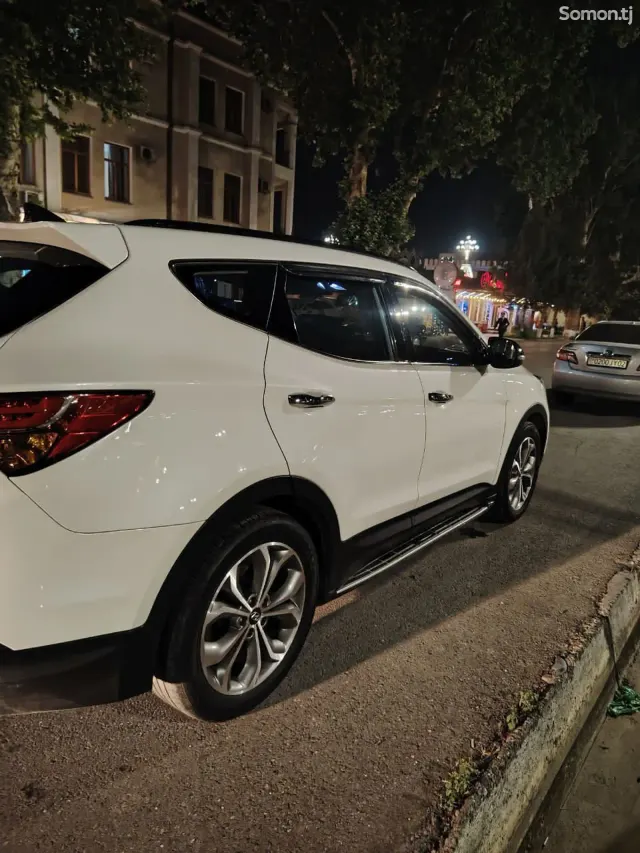 Hyundai Santa Fe 2015 · 2.0 AT