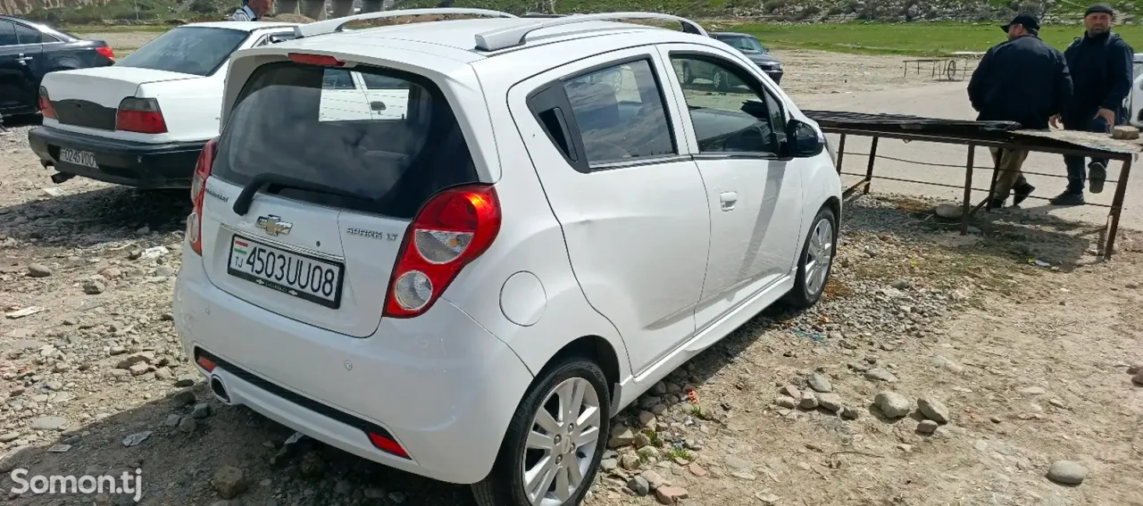 Chevrolet Spark 2015 · 1.3 AT