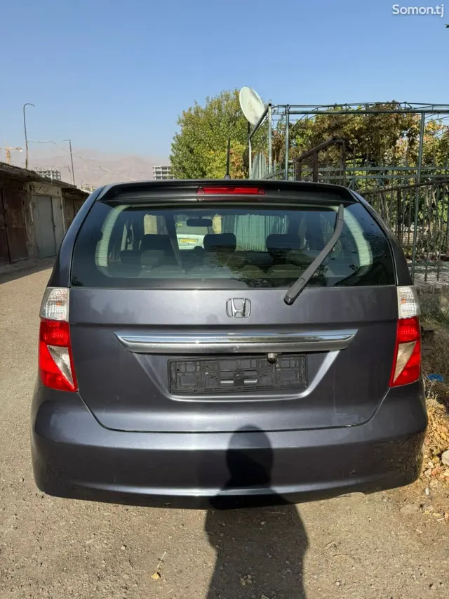 Honda FR-V 2007 · 2.0 MT