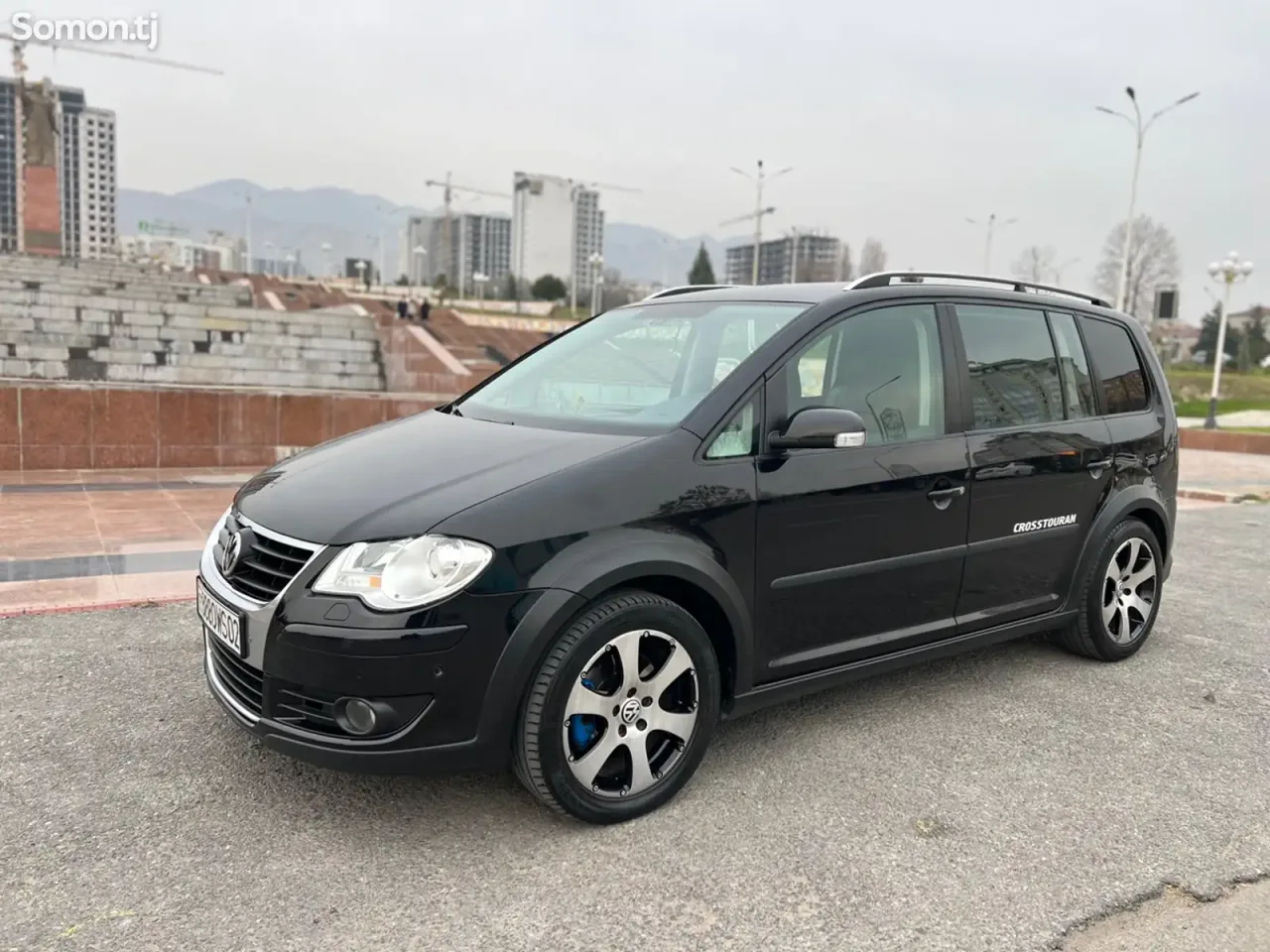 Volkswagen Touran 2008 · 1.9 AT