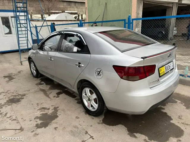 Kia Cerato 2009 · 1.6 MT