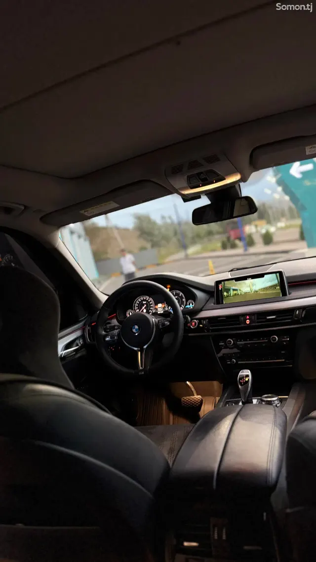 BMW M5 2016 · 3.0 AT