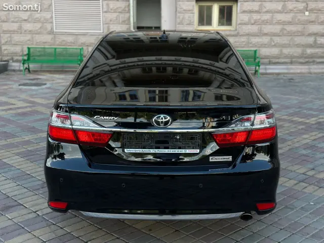 Toyota Camry 2017 · 2.5 AT