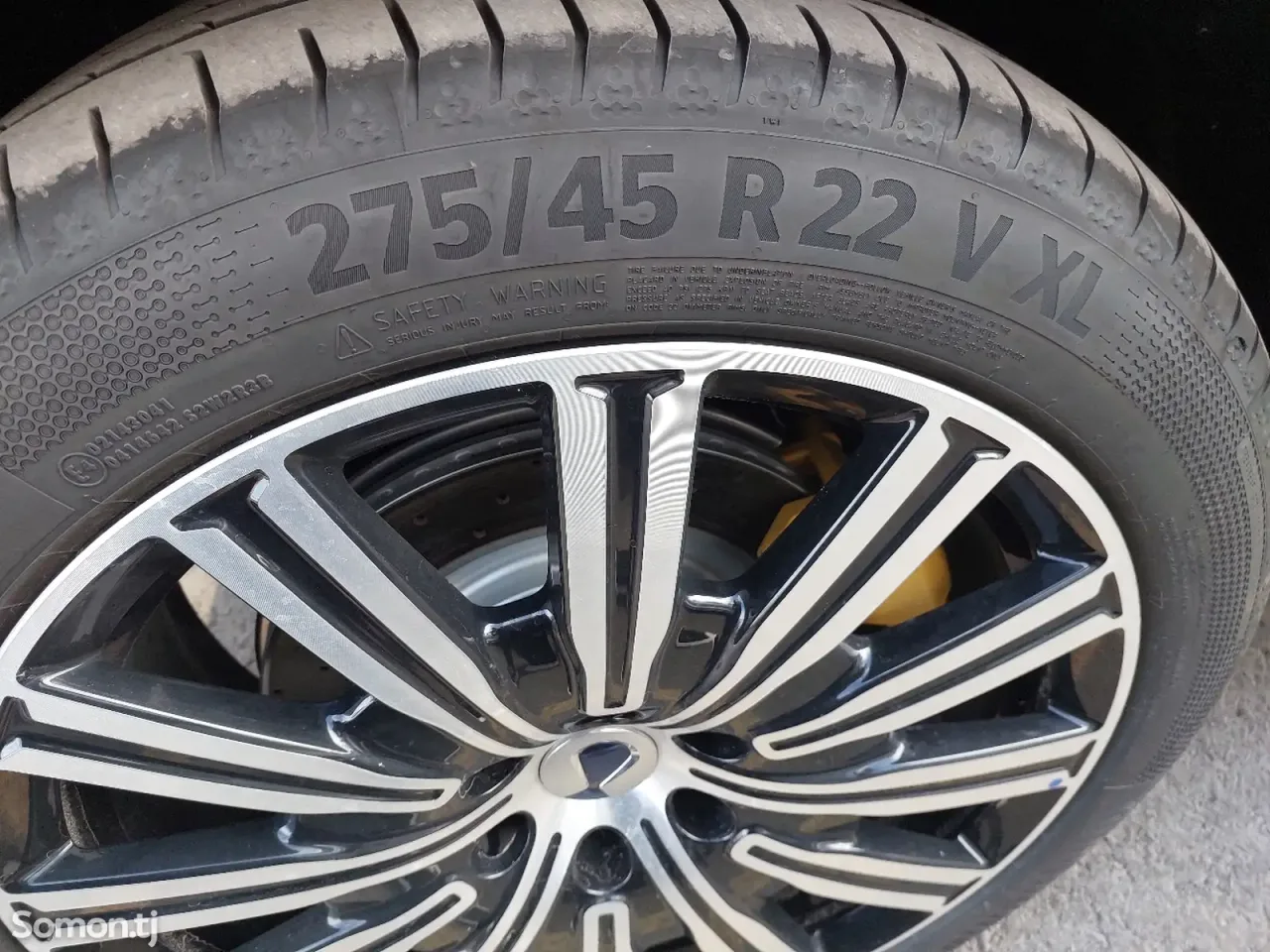 BYD Denza D9 2025 · 3.0 AMT