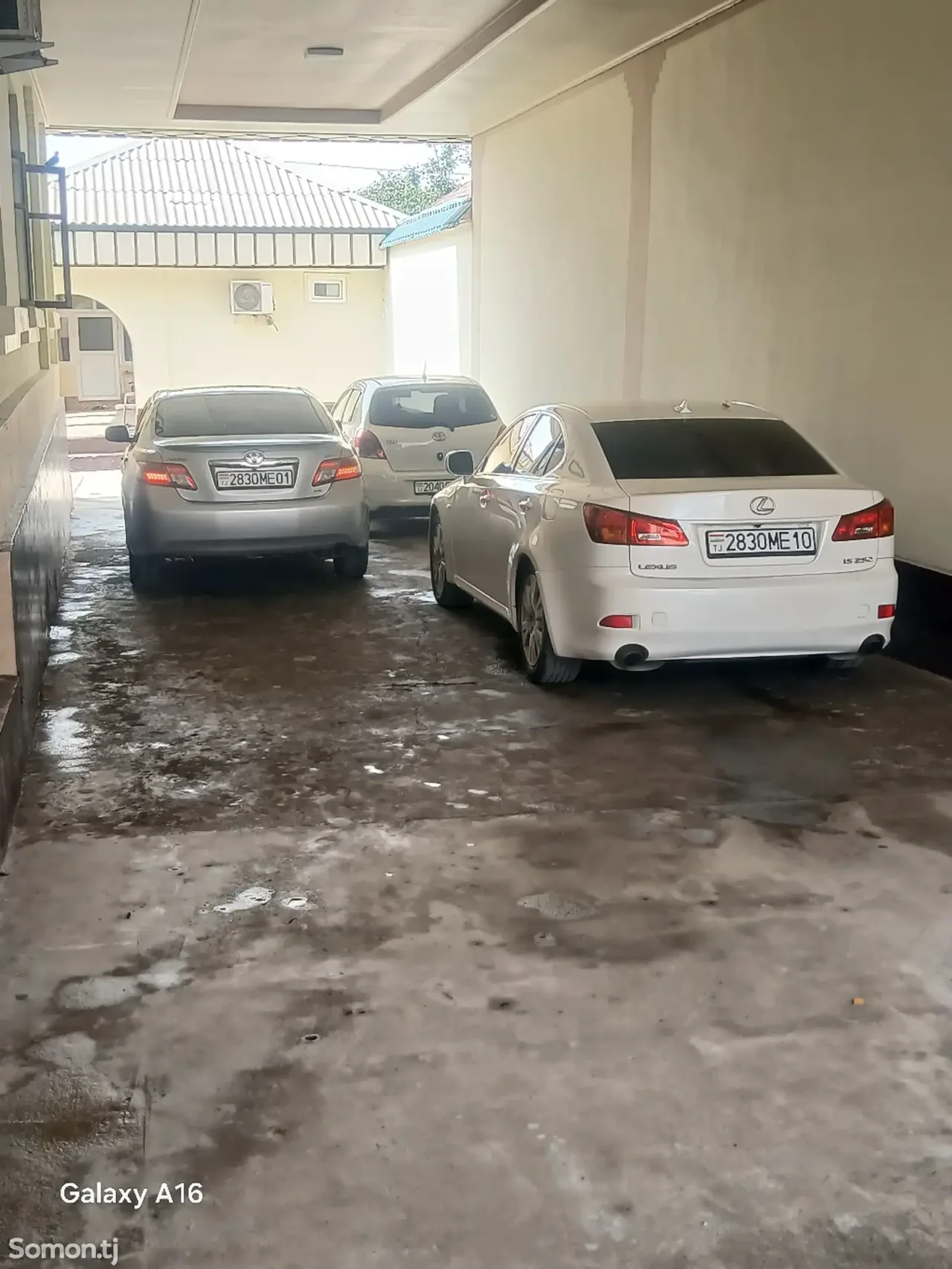 Toyota Camry 2010 · 2.4 AT