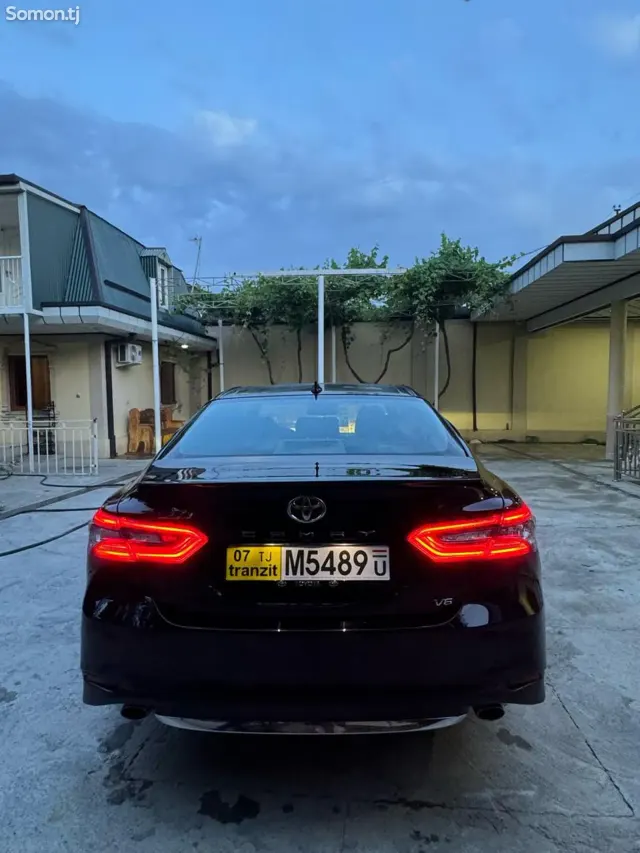 Toyota Camry 2020 · 3.5 AT