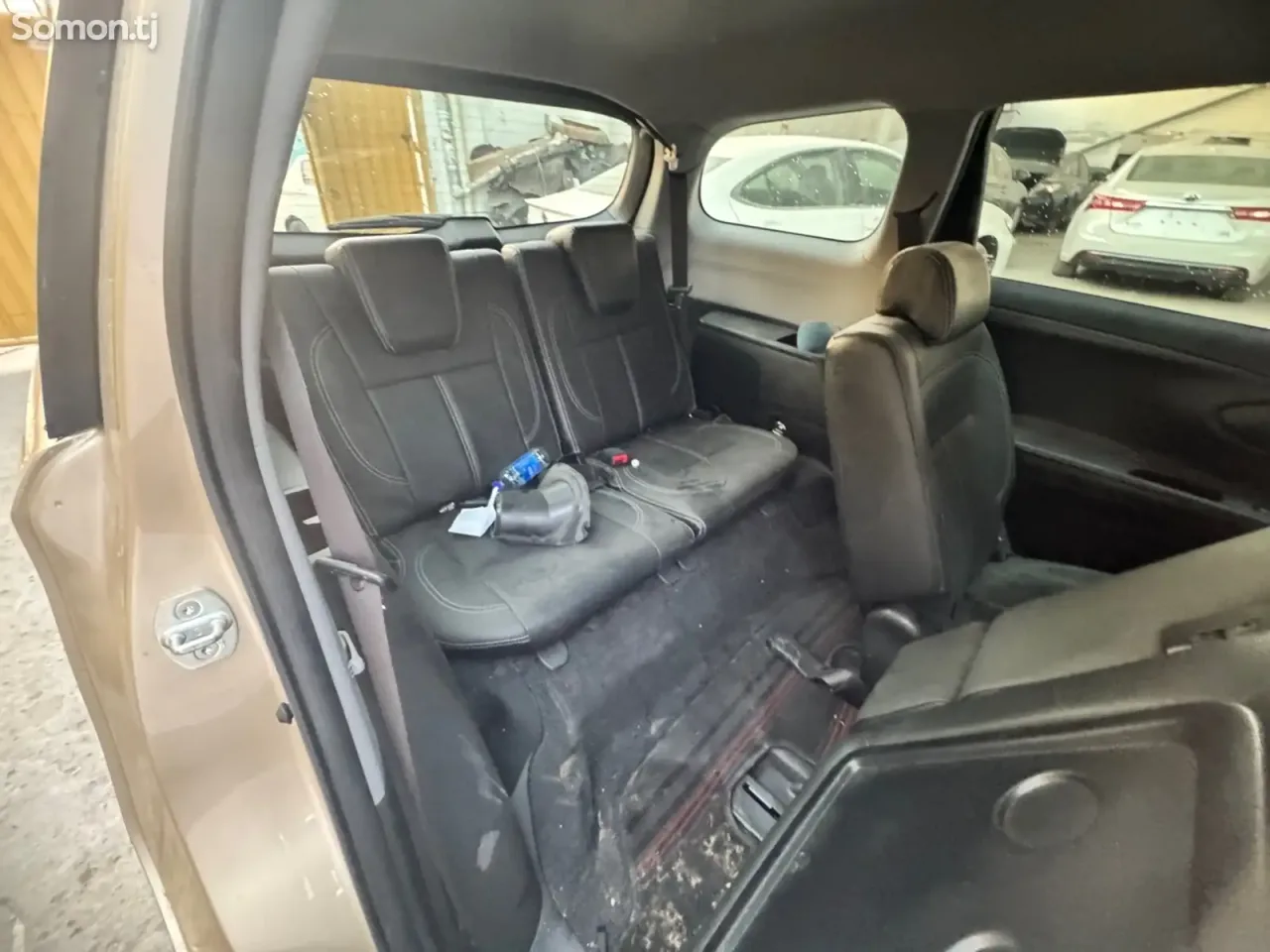 Toyota Wish 2015 · 1.8 AT