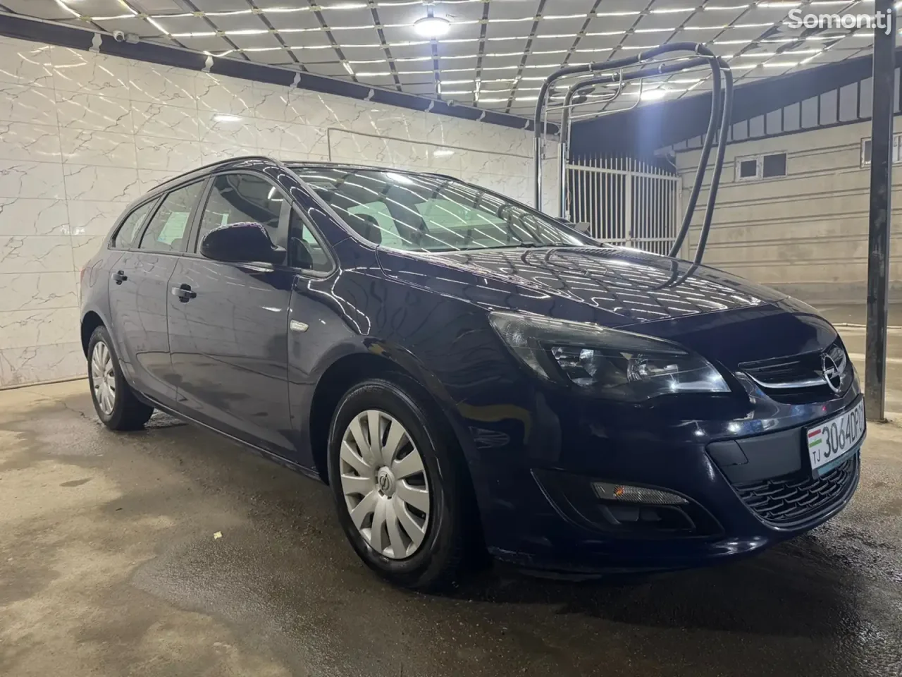 Opel Astra J 2014 · 1.7 MT