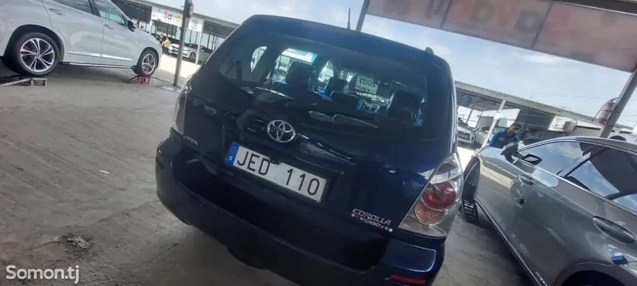Toyota Corolla Verso 2006 · 1.8 MT