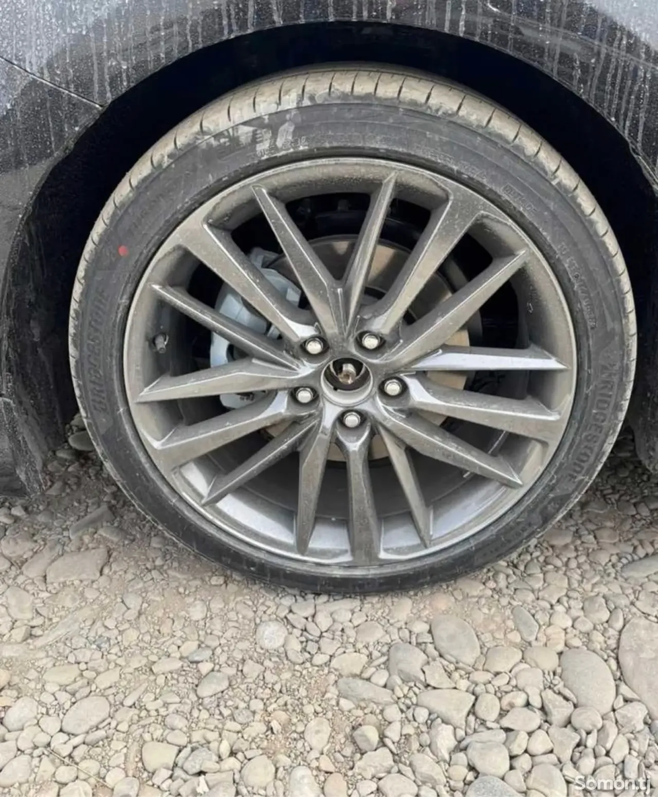 Toyota Camry 2026 · AT