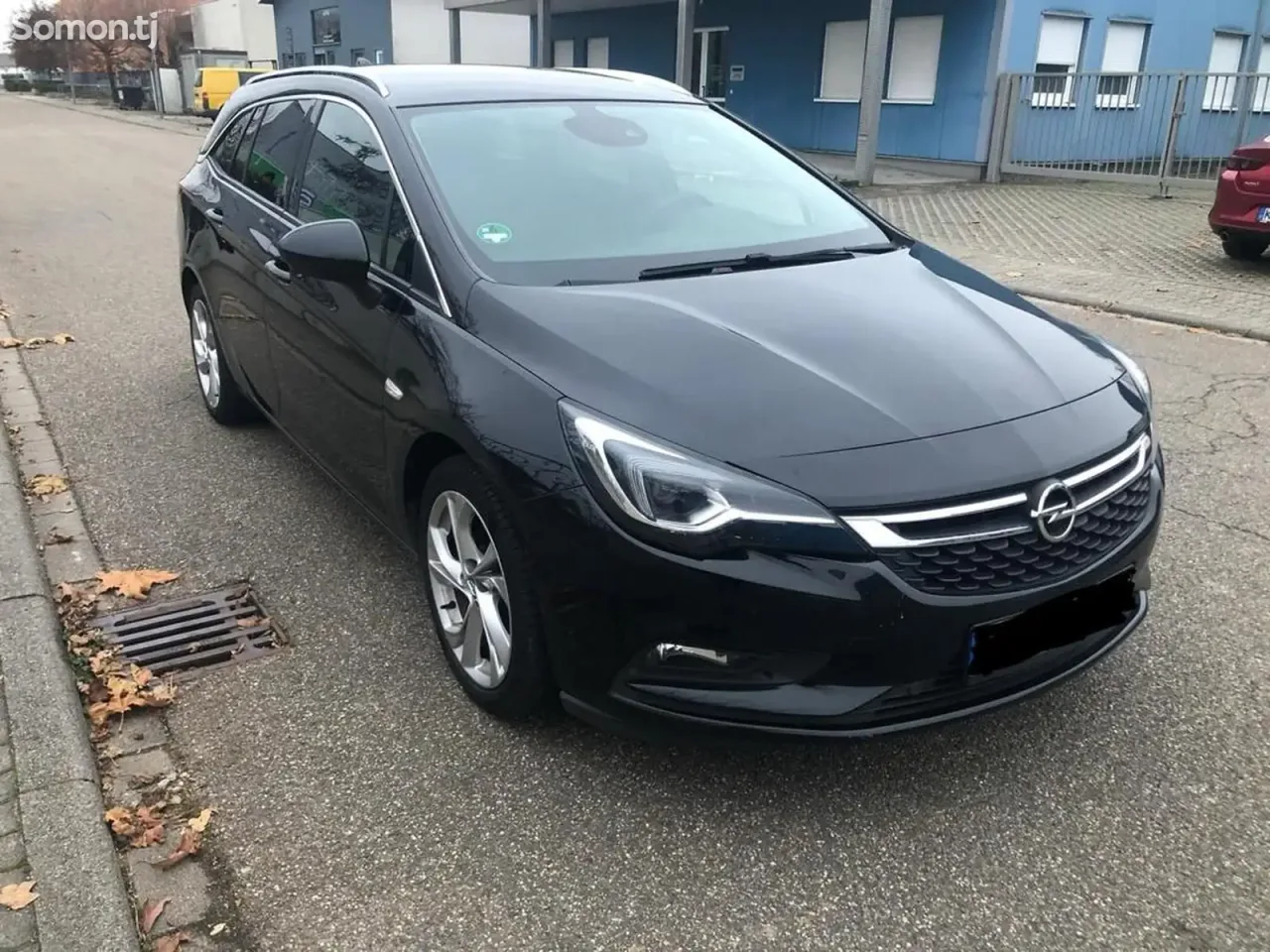 Opel Astra K 2017 · 1.6 AT