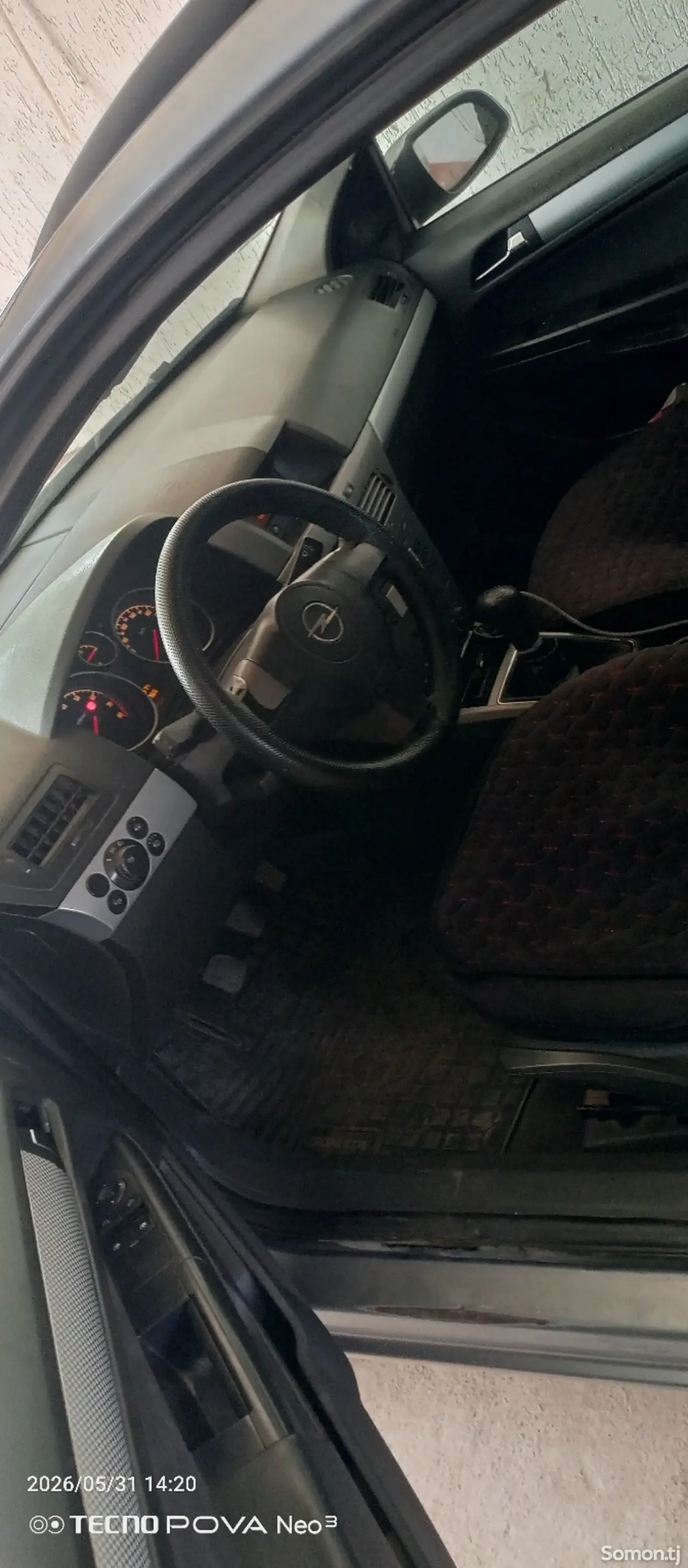 Opel Astra H 2006 · 1.6 MT