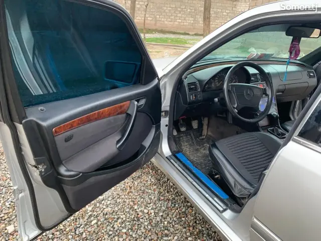 Mercedes-Benz C class 1998 · 1.8 MT