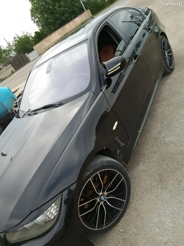 BMW 3 series 2011 · 2.0 AT