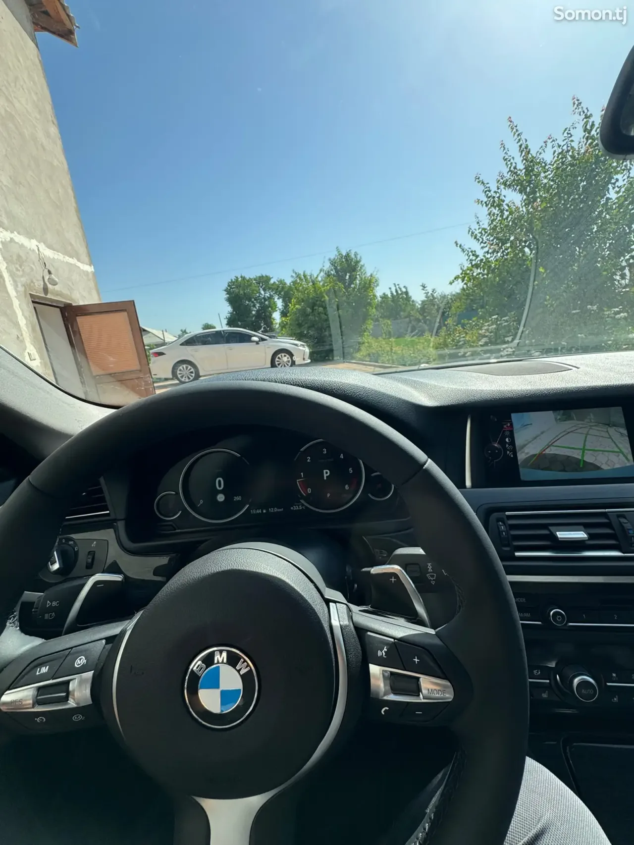 BMW 5 series 2016 · 2.0 AT