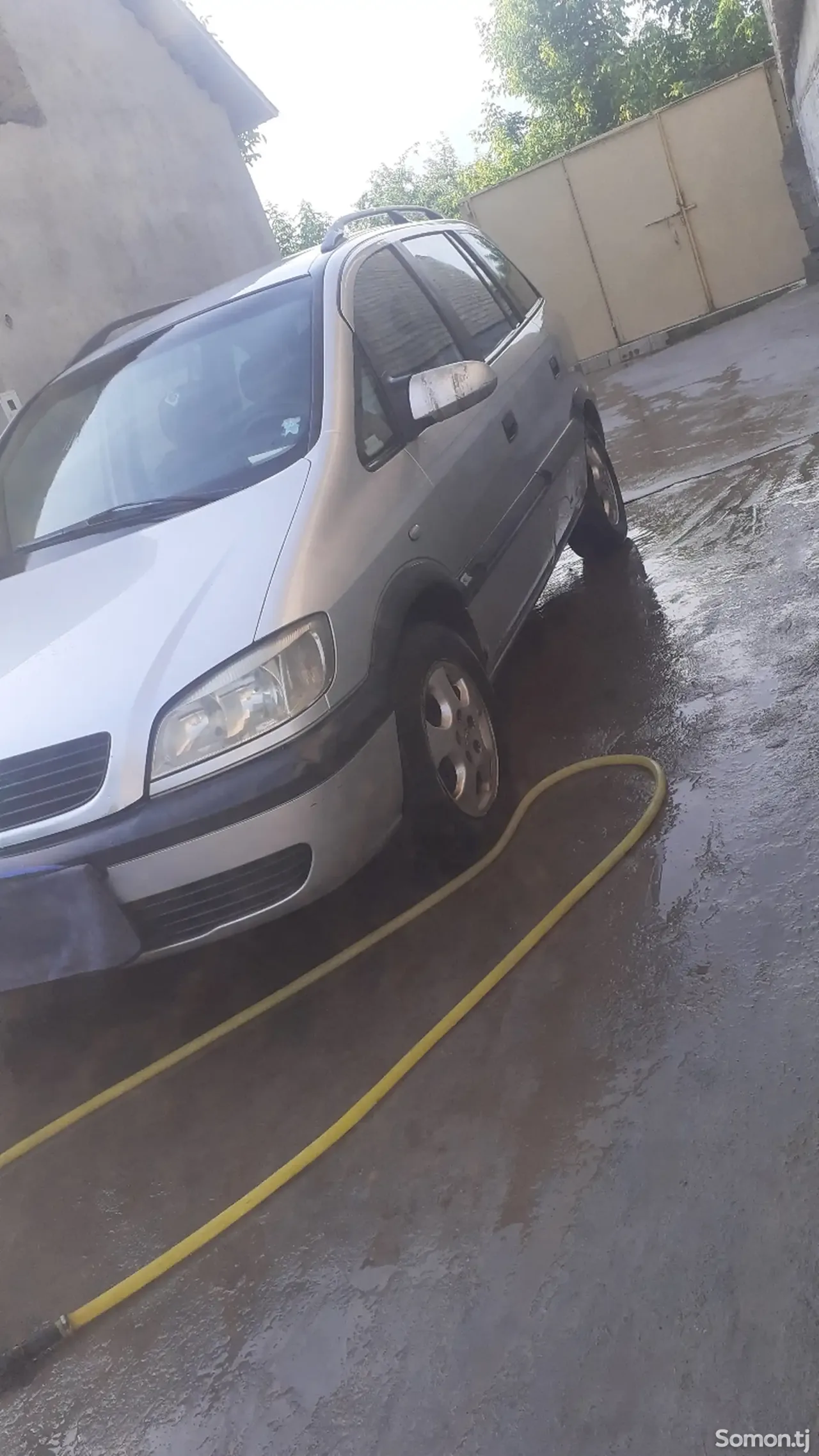 Opel Zafira 1999 · 1.8 MT