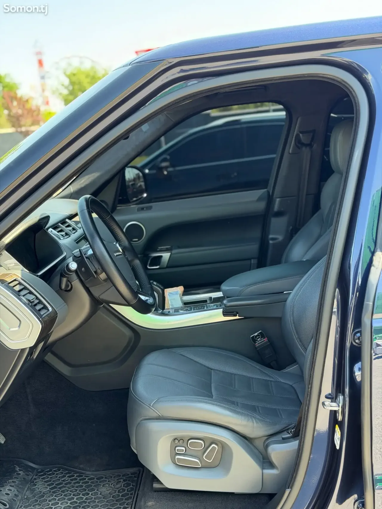 Land Rover Range Rover Sport 2015 · 4.4 AT