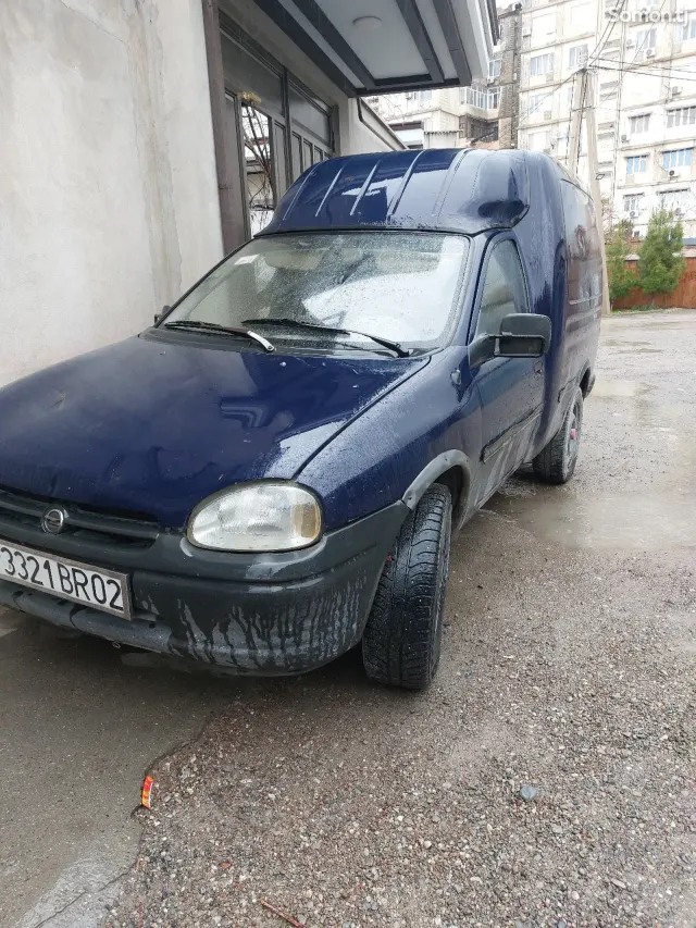 Opel Combo 1995 · 1.4 MT