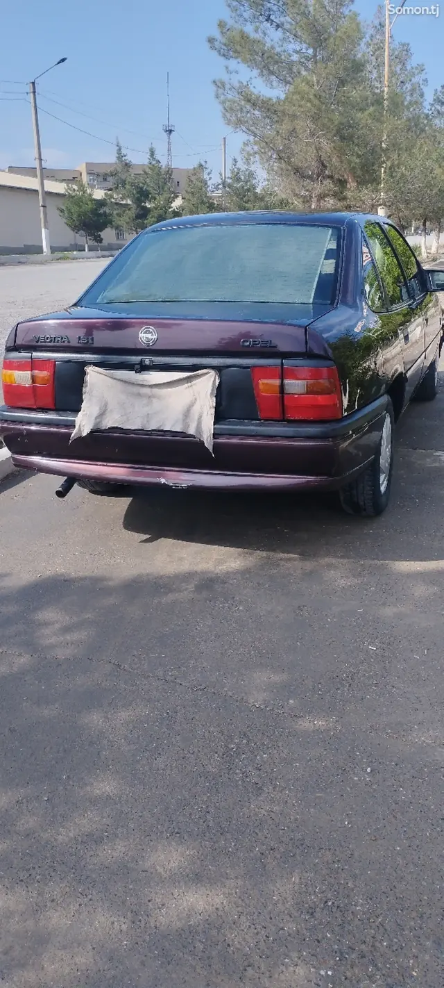 Opel Vectra A 1995 · 1.6 MT
