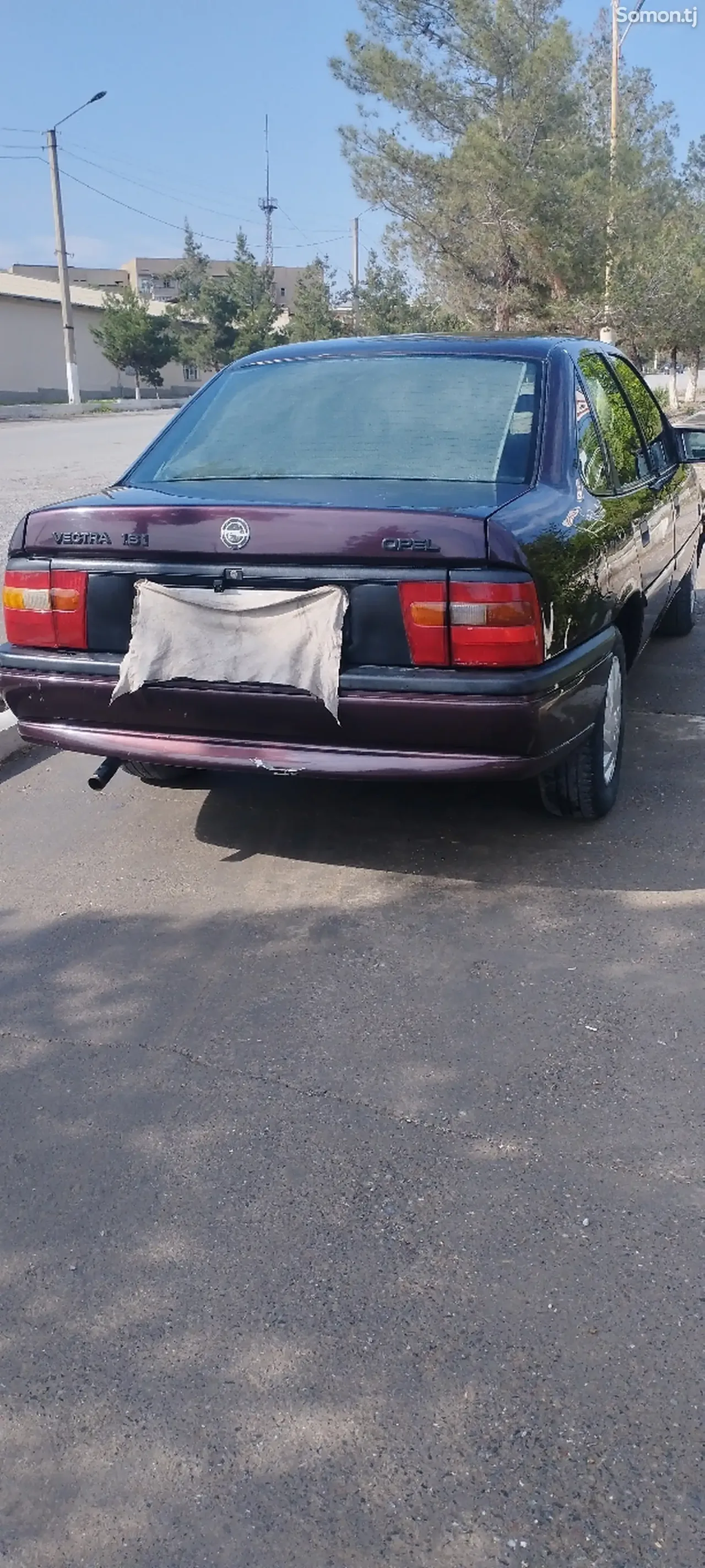 Opel Vectra A 1995 · 1.6 MT