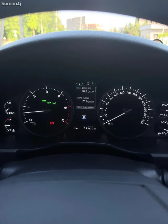 Toyota Land Cruiser 2016 · 4.7 AT
