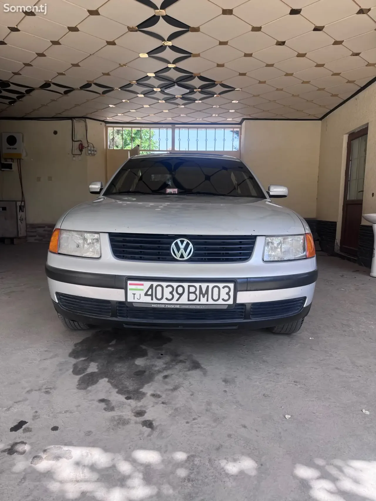 Volkswagen Passat 1997 · 1.6 MT