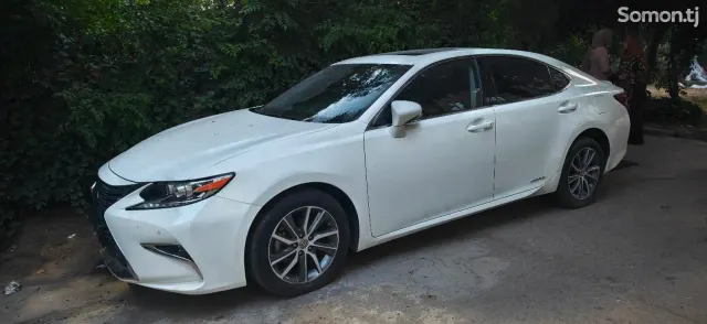 Lexus ES series 2015 · 3.0 AT