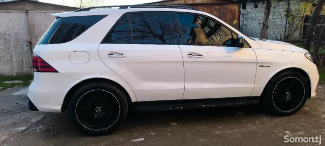 Mercedes-Benz GLE class 2017 · 3.5 AT