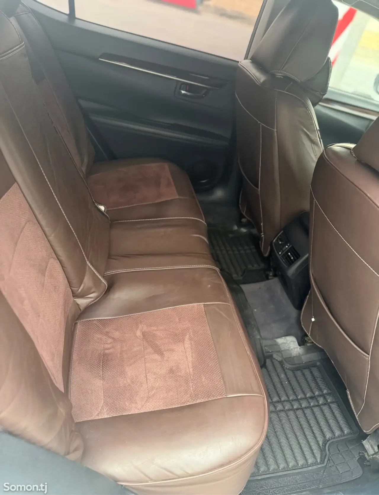 Lexus ES series 2013 · 3.5 AT